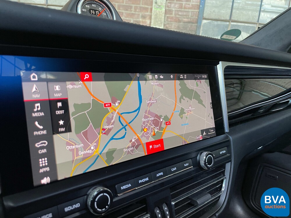 Porsche Macan Turbo 2.9 SportChrono 441PS 2020, J-177-TT.