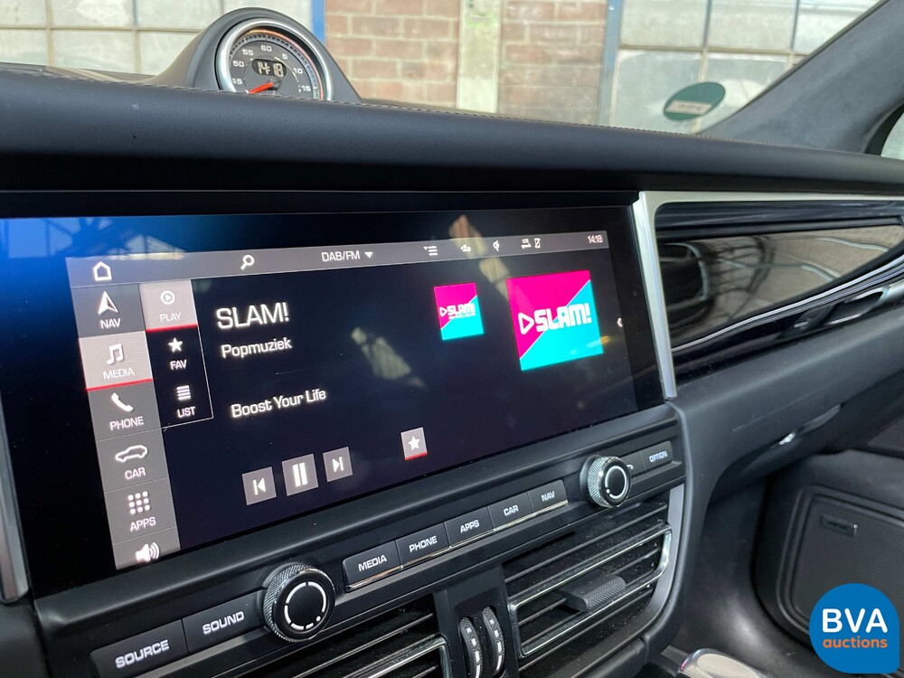 Porsche Macan Turbo 2.9 SportChrono 441PS 2020, J-177-TT.