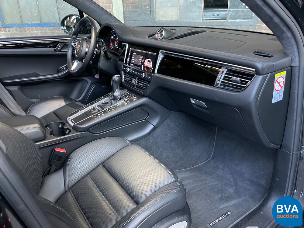 Porsche Macan Turbo 2.9 SportChrono 441PS 2020, J-177-TT.