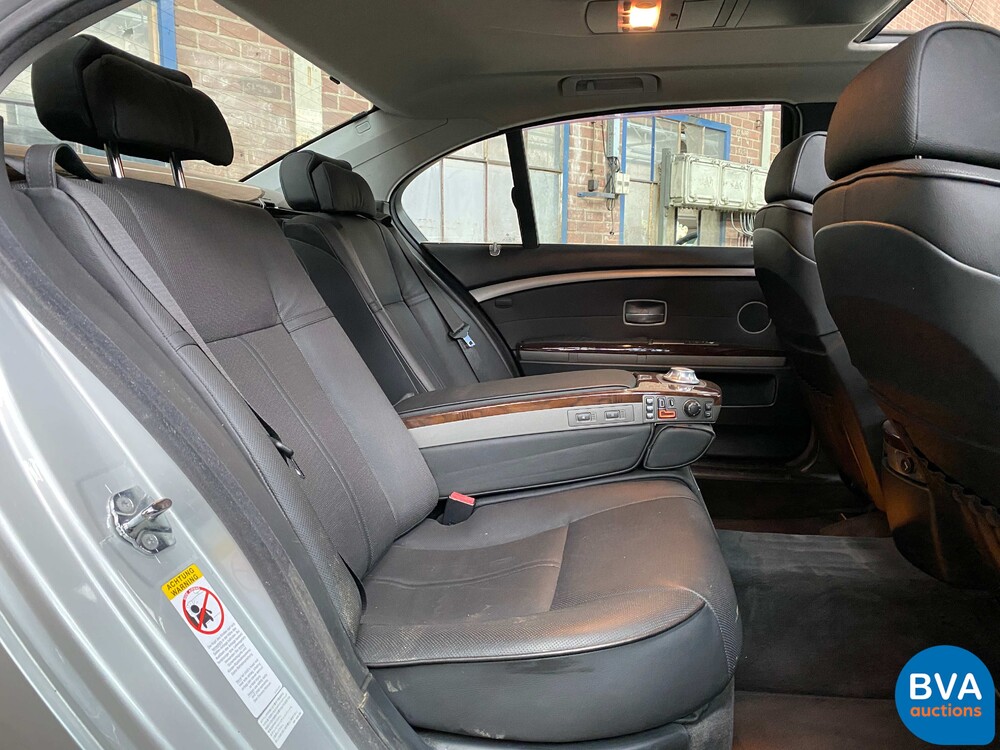 BMW 745Li Executive LANG 4.4 V8 7-serie 333pk 2003 -YOUNGTIMER-