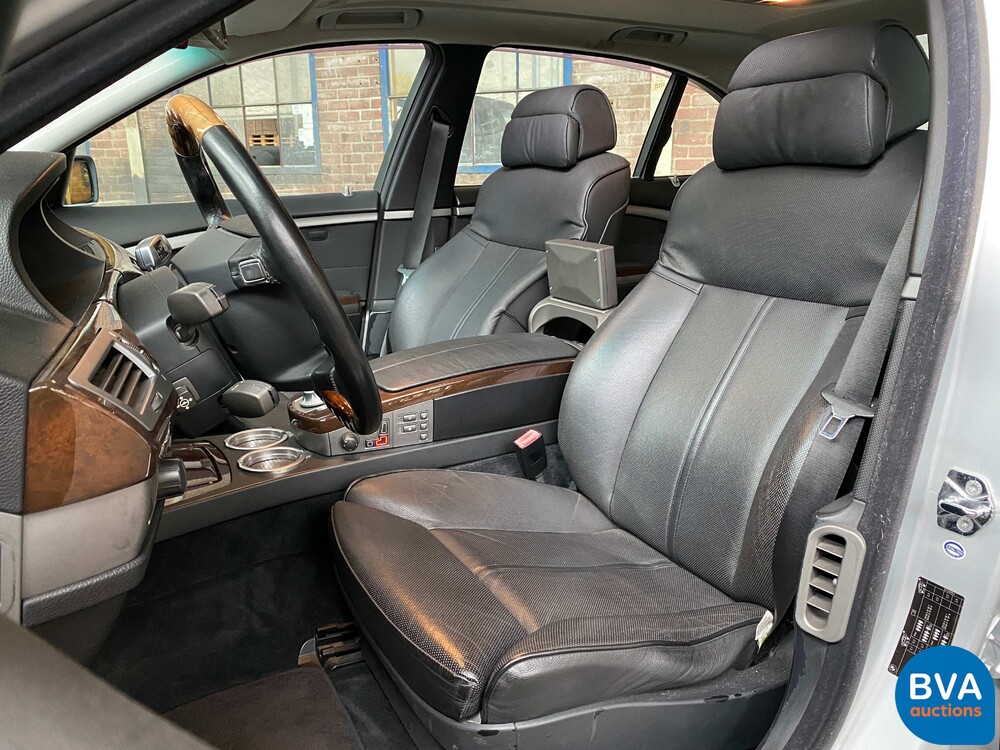 BMW 745Li Executive LANG 4.4 V8 7-serie 333pk 2003 -YOUNGTIMER-