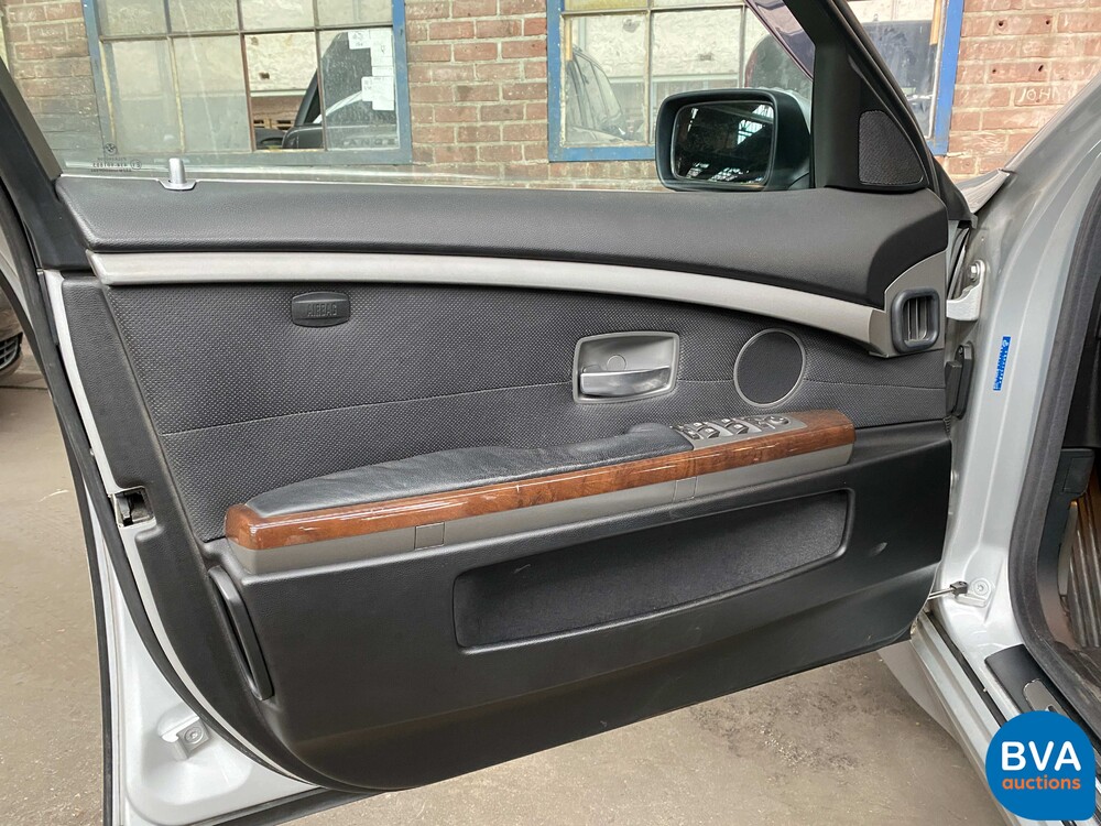 BMW 745Li Executive LANG 4.4 V8 7-serie 333pk 2003 -YOUNGTIMER-