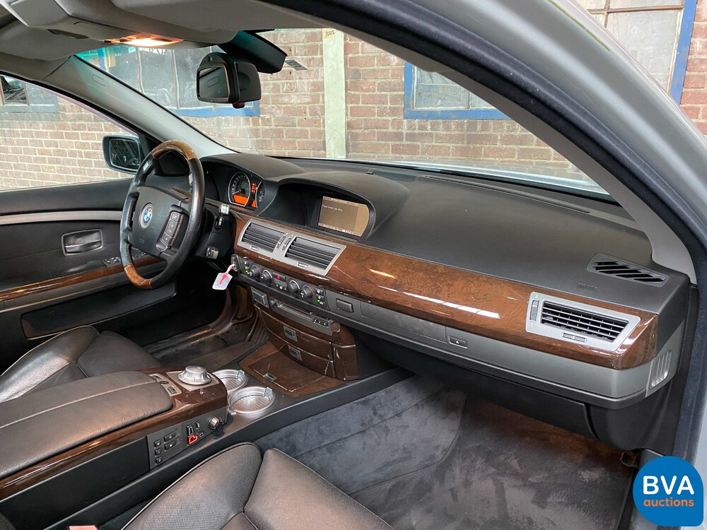 BMW 745Li Executive LANG 4.4 V8 7-serie 333pk 2003 -YOUNGTIMER-