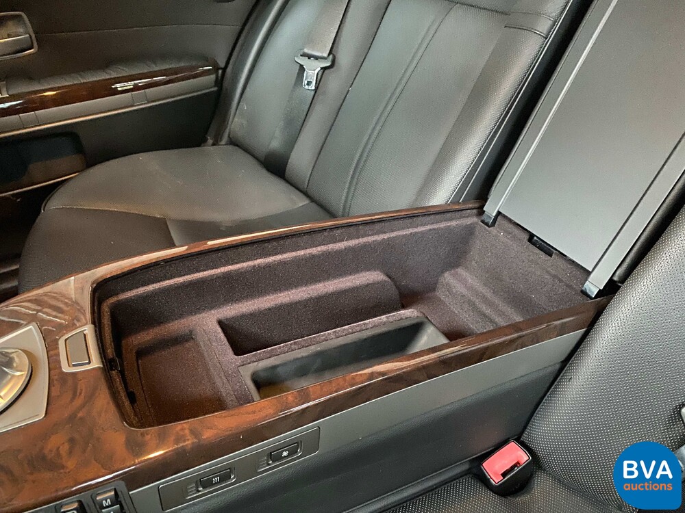 BMW 745Li Executive LANG 4.4 V8 7-serie 333pk 2003 -YOUNGTIMER-