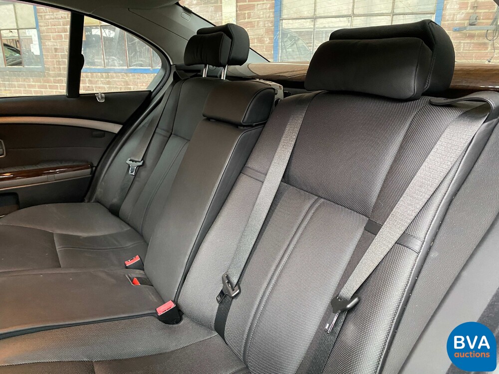 BMW 745Li Executive LANG 4.4 V8 7-serie 333pk 2003 -YOUNGTIMER-