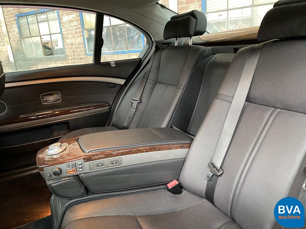 BMW 745Li Executive LANG 4.4 V8 7-serie 333pk 2003 -YOUNGTIMER-