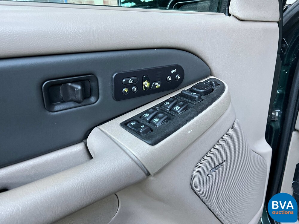 Chevrolet Avalanche 5.3 1500 287pk 2003 -Org. NL-, 37-BG-LX