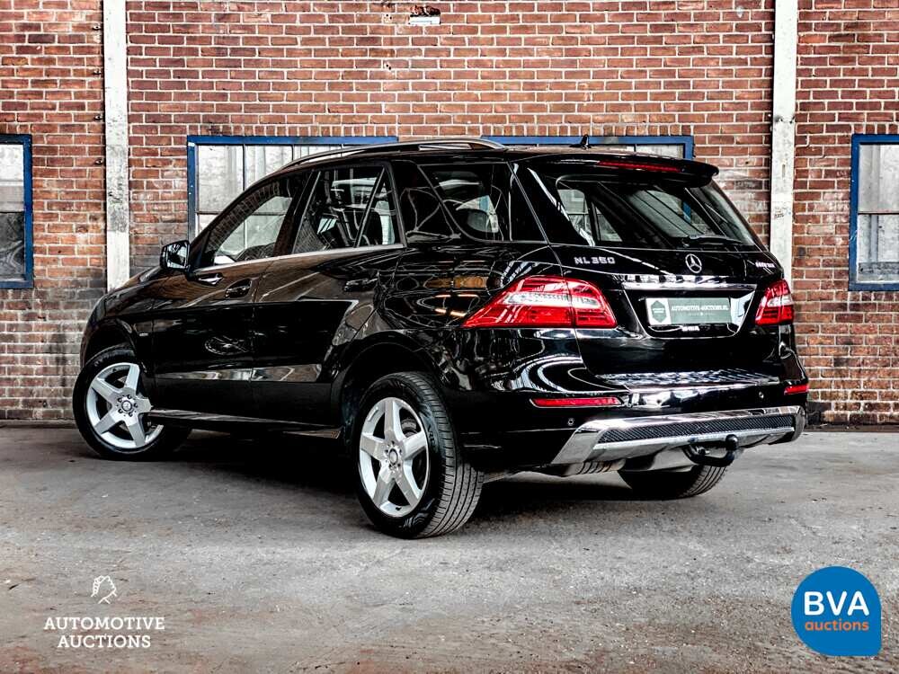 Mercedes-Benz ML350 BlueTEC Edition 1 258 PS 2012 M-Klasse, TF-398-H.