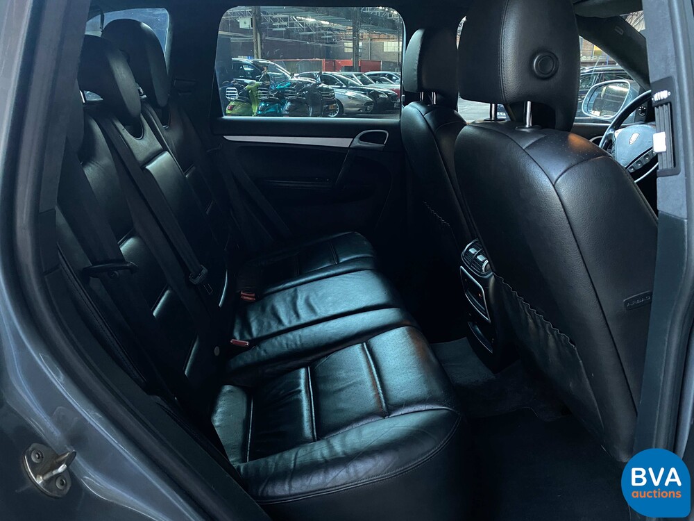 Porsche Cayenne Turbo 4.5 450hp 2004, G-722-VR.