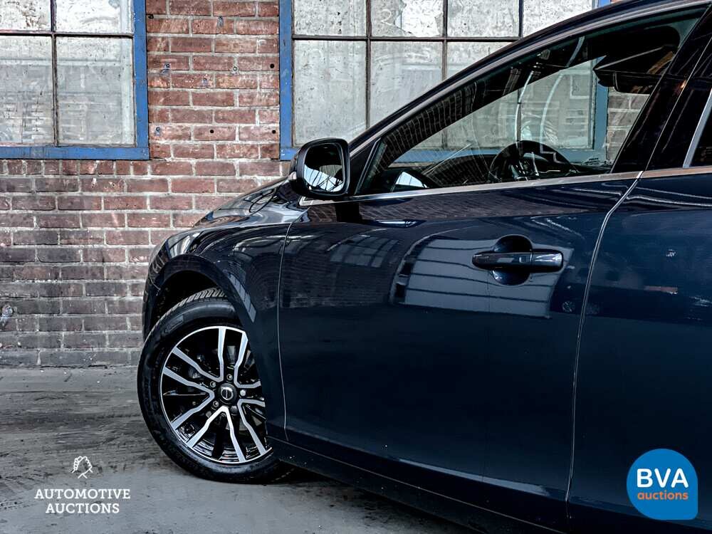Volvo V40 2.0 D2 Nordic+ 120pk 2016, KT-159-F Orig. NL
