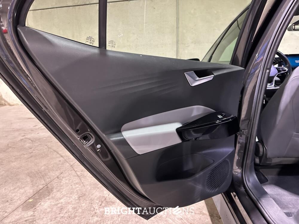 Volkswagen ID.3 First Plus 58 kWh 204pk 2020 (Origineel-NL + 1e Eigenaar), J-864-VJ