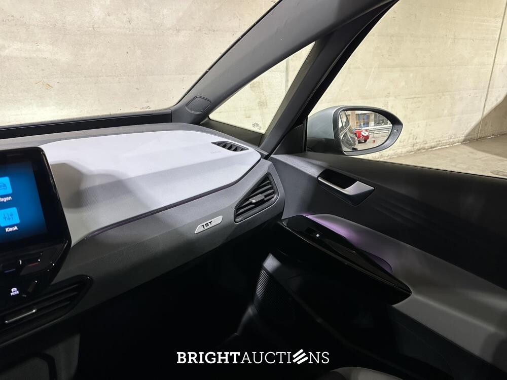 Volkswagen ID.3 First Plus 58 kWh 204pk 2020 (Origineel-NL + 1e Eigenaar), J-864-VJ