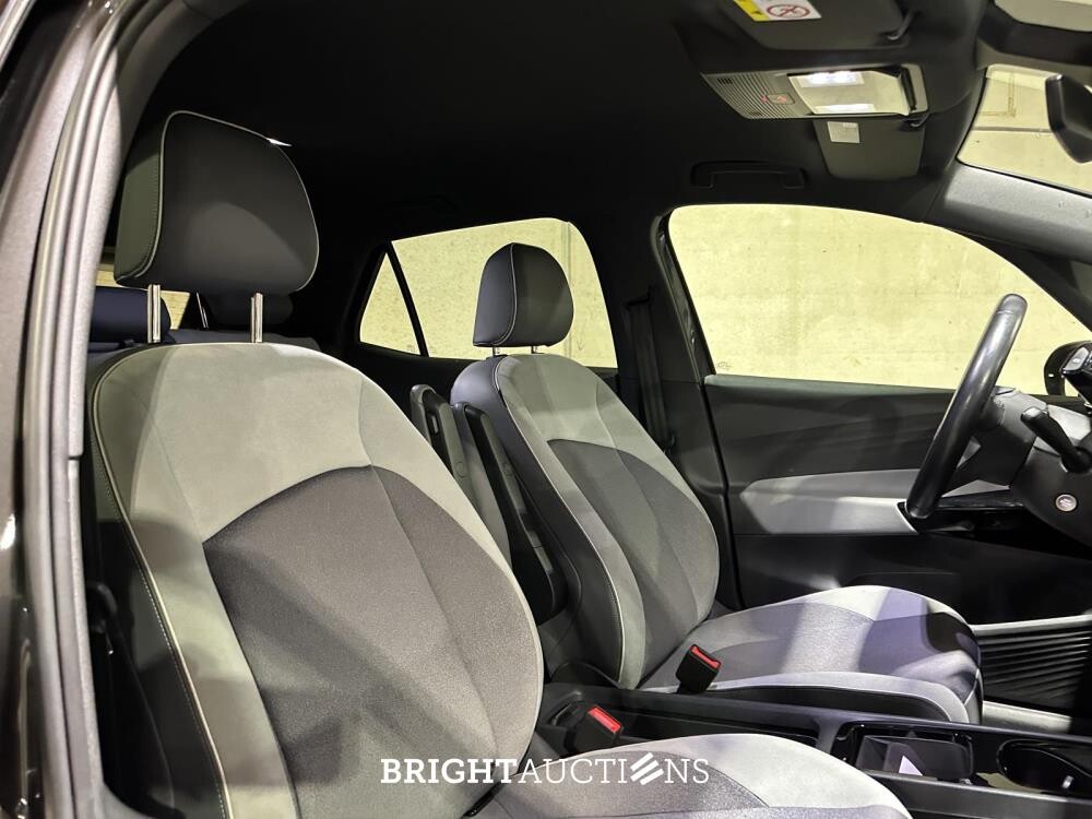 Volkswagen ID.3 First Plus 58 kWh 204pk 2020 (Origineel-NL + 1e Eigenaar), J-864-VJ