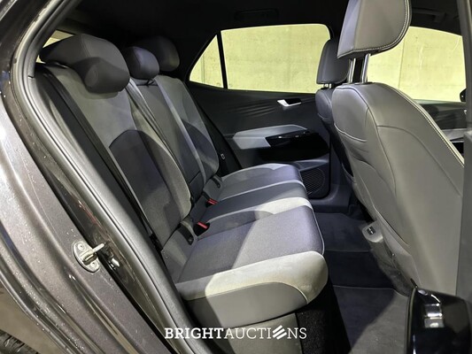 Volkswagen ID.3 First Plus 58 kWh 204pk 2020 (Origineel-NL + 1e Eigenaar), J-864-VJ