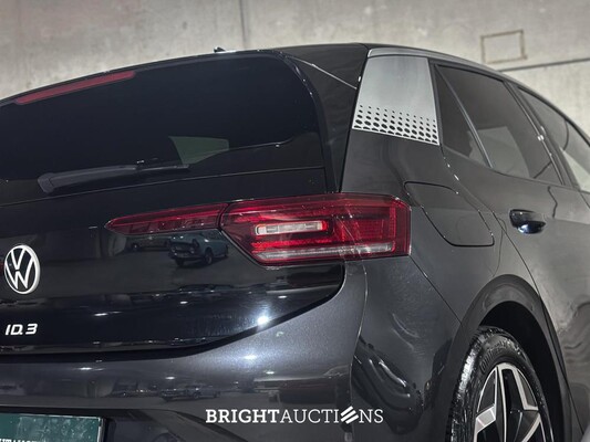 Volkswagen ID.3 First Plus 58 kWh 204pk 2020 (Origineel-NL + 1e Eigenaar), J-864-VJ