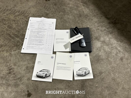 Volkswagen ID.3 First Plus 58 kWh 204pk 2020 (Origineel-NL + 1e Eigenaar), J-864-VJ