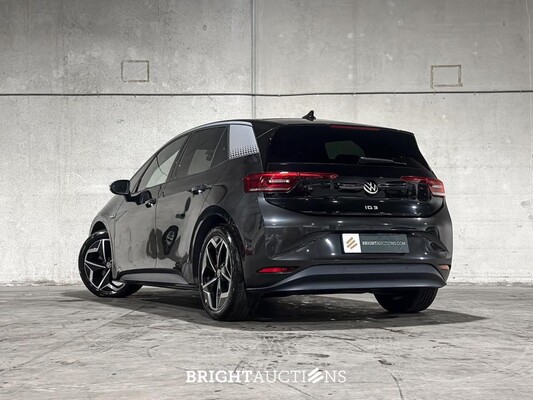 Volkswagen ID.3 First Plus 58 kWh 204pk 2020 (Origineel-NL + 1e Eigenaar), J-864-VJ