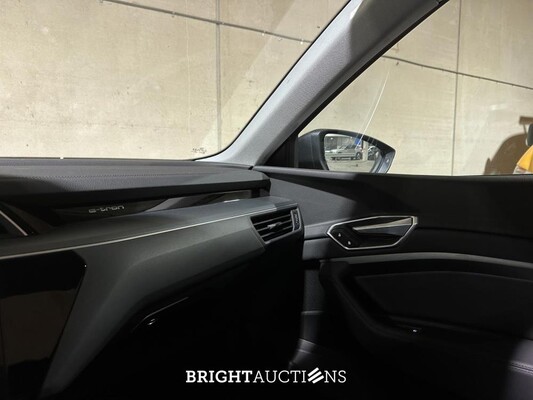 Audi e-tron 50 Quattro Business Edition Plus 71 kWh 313pk 2020 (Origineel-NL + 1e Eigenaar), K-649-JJ