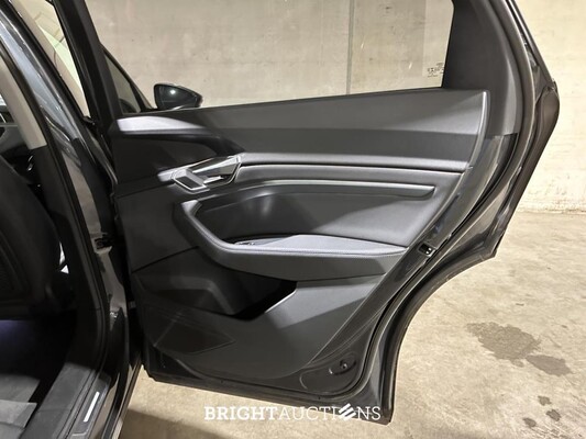 Audi e-tron 50 Quattro Business Edition Plus 71 kWh 313pk 2020 (Origineel-NL + 1e Eigenaar), K-649-JJ