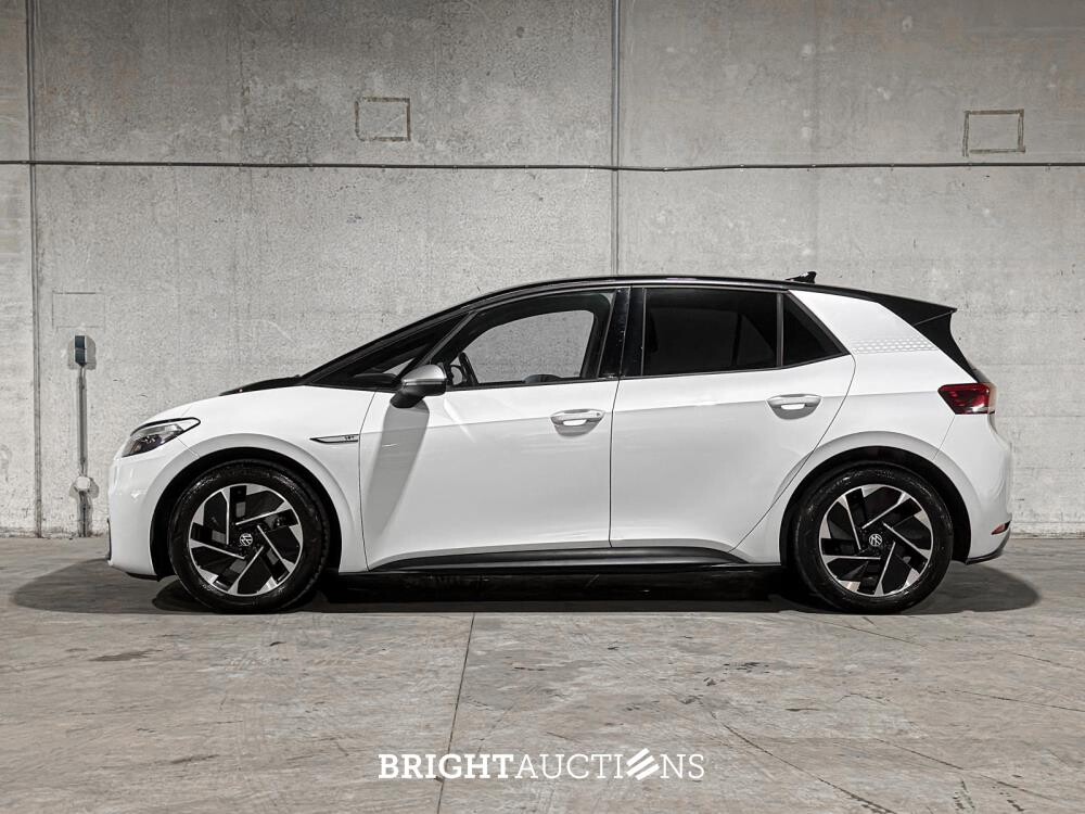 Volkswagen ID.3 First 58 kWh 204pk 2020 (Origineel-NL + 1e Eigenaar), J-473-ZZ