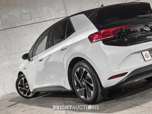 Volkswagen ID.3 First 58 kWh 204pk 2020 (Origineel-NL + 1e Eigenaar), J-473-ZZ