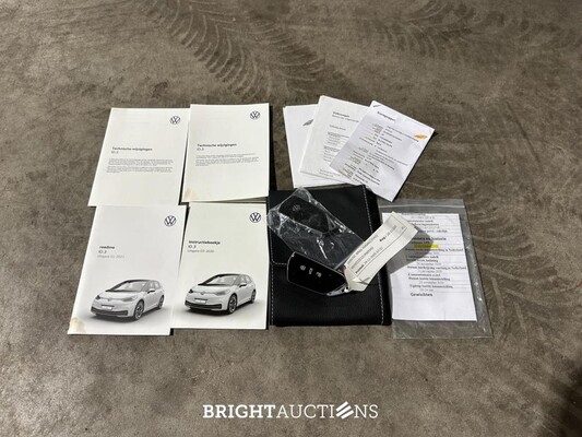 Volkswagen ID.3 First 58 kWh 204pk 2020 (Origineel-NL + 1e Eigenaar), J-473-ZZ