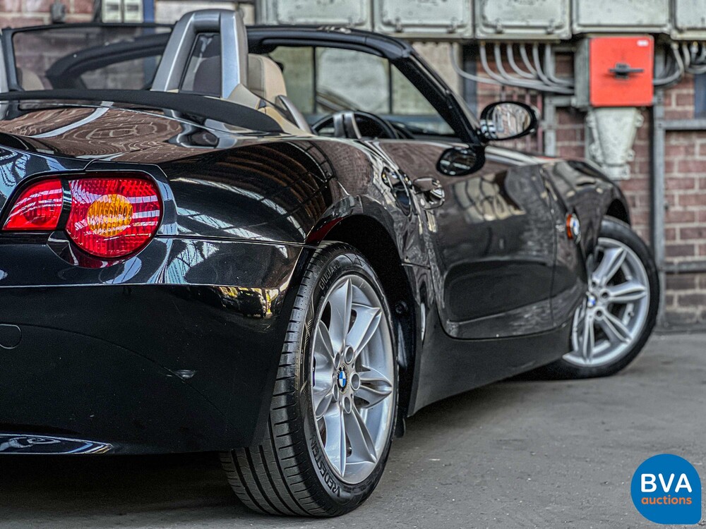BMW Z4 Roadster 3.0i 6 Cilinder 231pk 2003