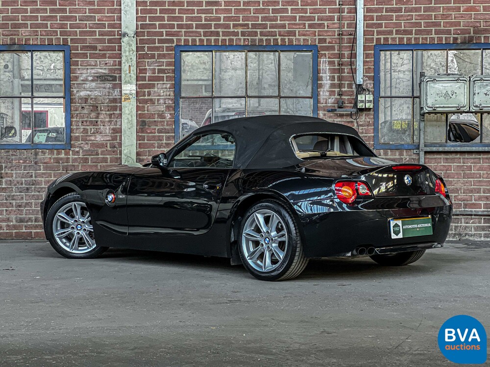 BMW Z4 Roadster 3.0i 6 Cilinder 231pk 2003
