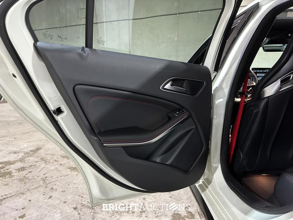 Mercedes-Benz A45 AMG 4Matic 381pk 2015 A-Klasse