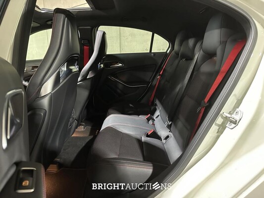 Mercedes-Benz A45 AMG 4Matic 381pk 2015 A-Klasse