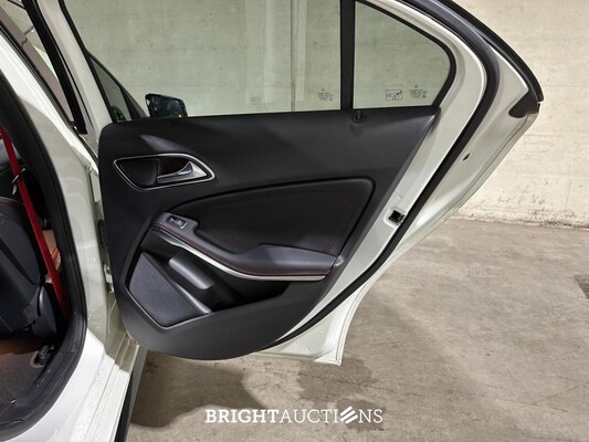 Mercedes-Benz A45 AMG 4Matic 381pk 2015 A-Klasse