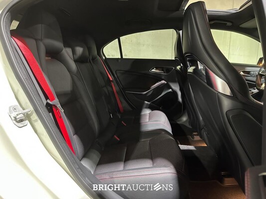 Mercedes-Benz A45 AMG 4Matic 381pk 2015 A-Klasse