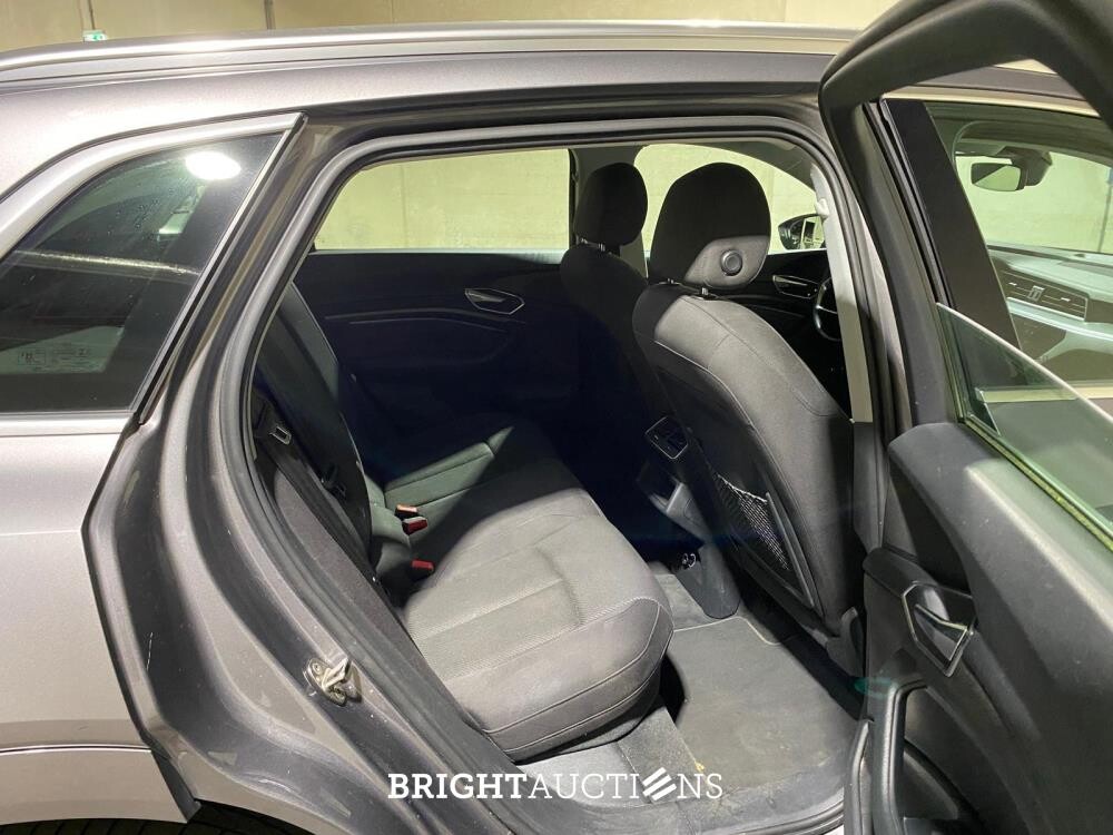 Audi e-tron 50 Quattro Launch Edition 71 kWh 313hp 2020 (Original-NL & 1st Owner), J-980-HF