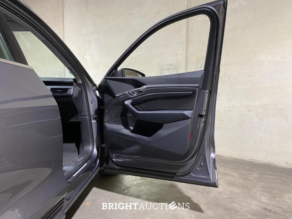 Audi e-tron 50 Quattro Launch Edition 71 kWh 313hp 2020 (Original-NL & 1st Owner), J-980-HF