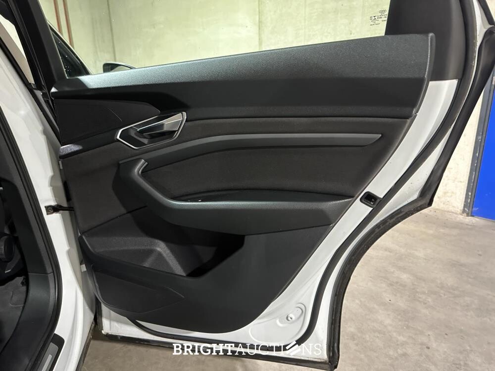 Audi e-tron 55 Quattro 95 kWh 360hp 2019 (Original-NL), G-426-HT