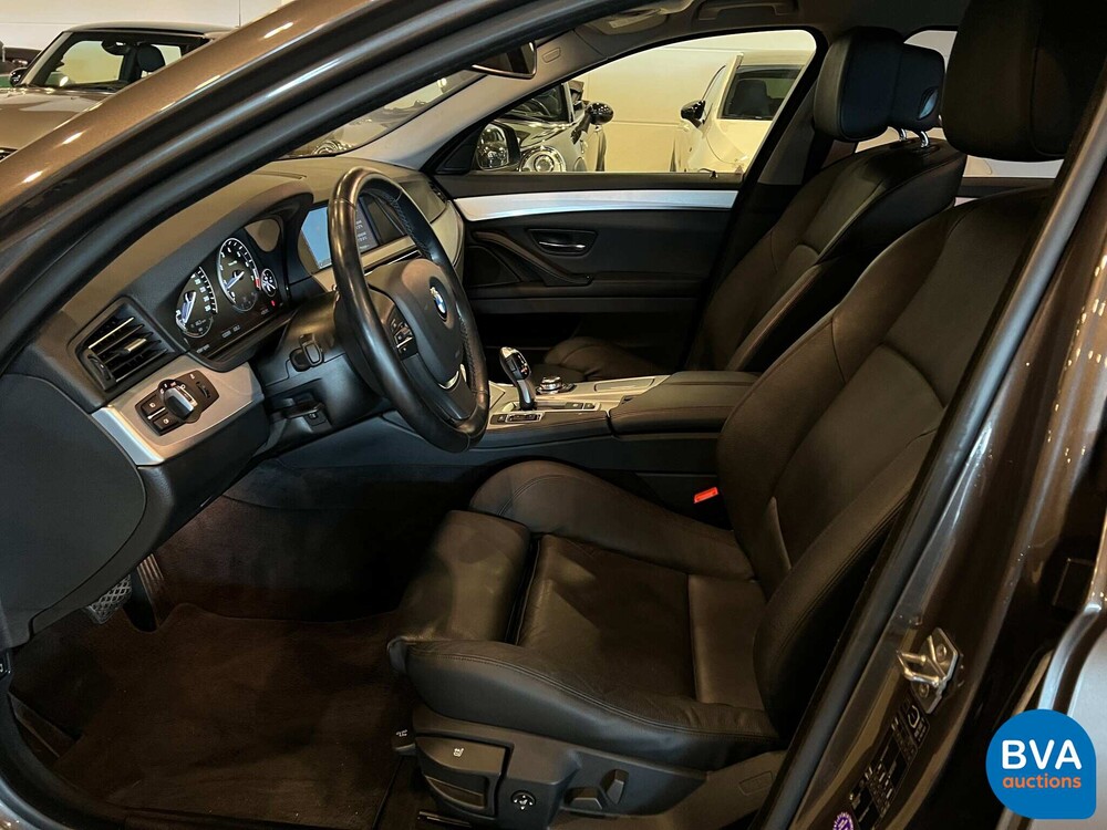 BMW 530i High Executive Touring 5er Serie 272 PS 2012, 7-SJV-26.