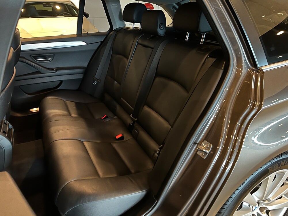 BMW 530i High Executive Touring 5er Serie 272 PS 2012, 7-SJV-26.