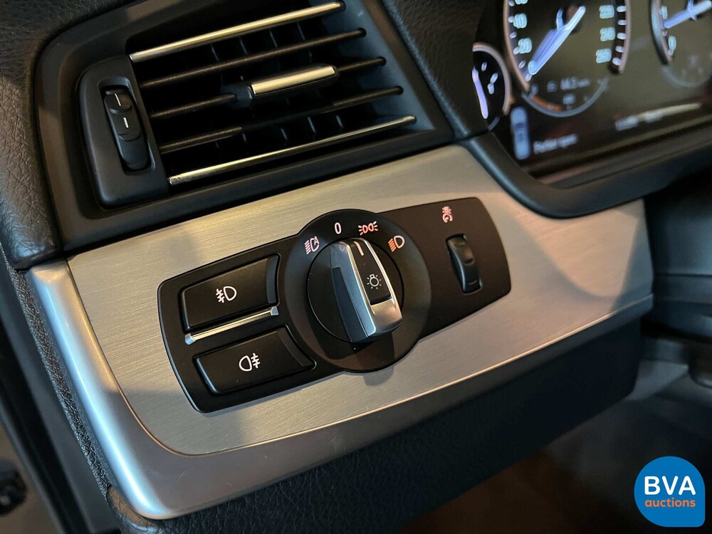 BMW 530i High Executive Touring 5er Serie 272 PS 2012, 7-SJV-26.