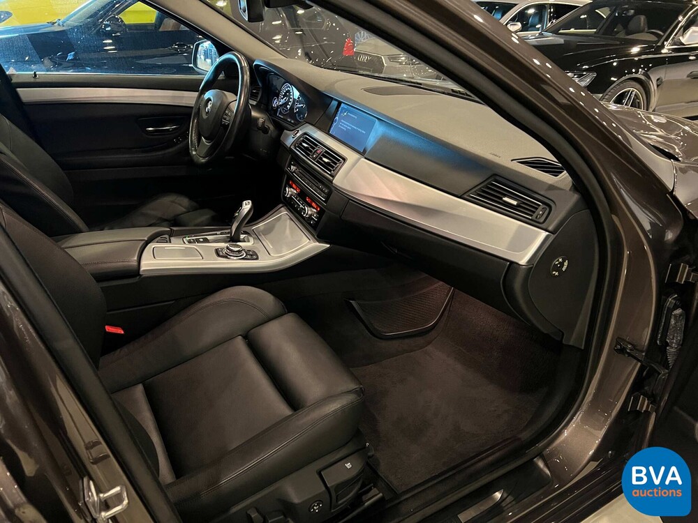 BMW 530i High Executive Touring 5er Serie 272 PS 2012, 7-SJV-26.