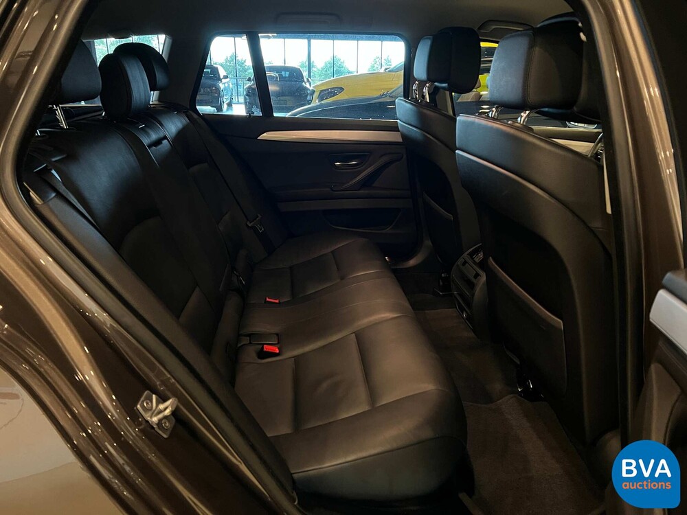 BMW 530i High Executive Touring 5er Serie 272 PS 2012, 7-SJV-26.