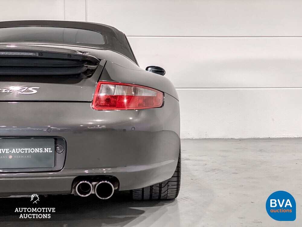 Porsche 911 3.8 Carrera 4S SportChrono Cabriolet 355pk 2006, 79-RFZ-8.