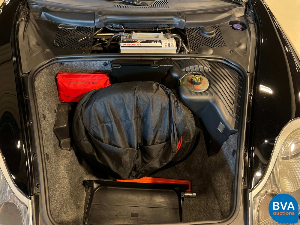 Porsche 911 Carrera 3.4 Coupé 300 PS 2000, 19-FZ-LD.