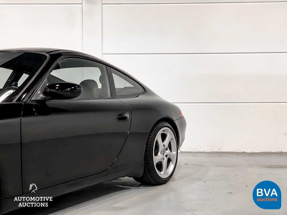 Porsche 911 Carrera 3.4 Coupé 300 PS 2000, 19-FZ-LD.