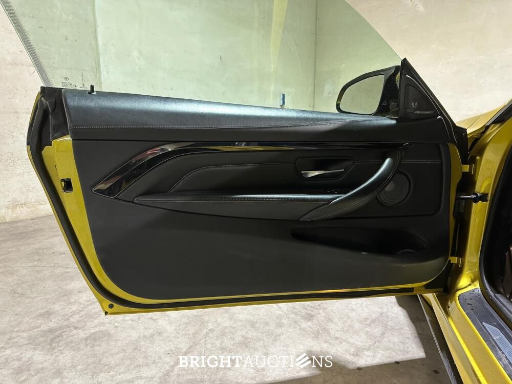 BMW M4 Coupe 3.0 580PS 2014 4er Serie F82