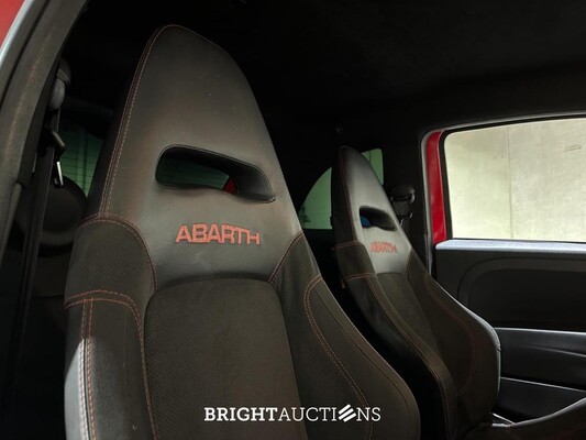 Fiat Abarth 695 Tributo Ferrari AKRAPOVIC 180pk