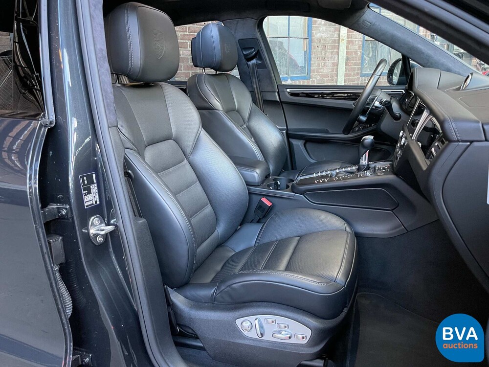 Porsche Macan Turbo 2.9 SportChrono 441pk 2020, J-177-TT