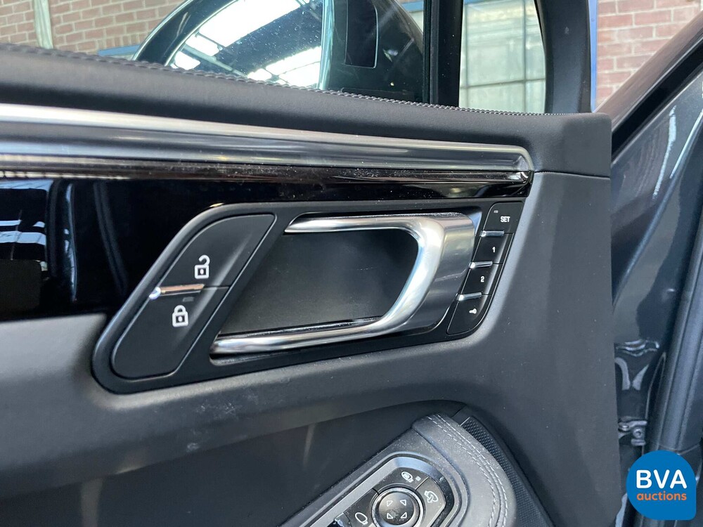 Porsche Macan Turbo 2.9 SportChrono 441pk 2020, J-177-TT