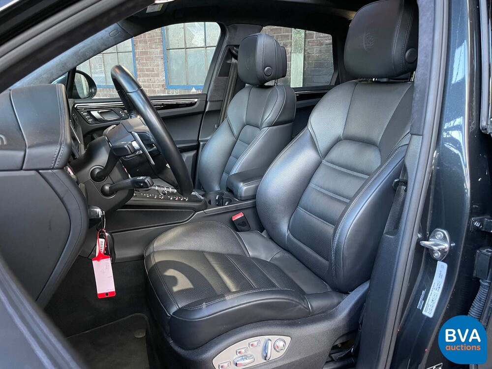 Porsche Macan Turbo 2.9 SportChrono 441pk 2020, J-177-TT