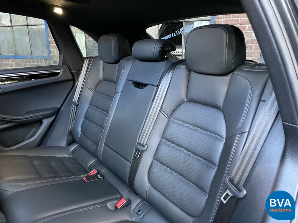 Porsche Macan Turbo 2.9 SportChrono 441pk 2020, J-177-TT