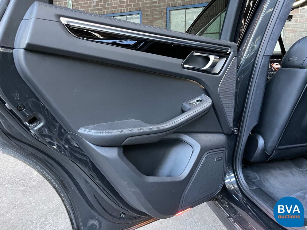 Porsche Macan Turbo 2.9 SportChrono 441pk 2020, J-177-TT